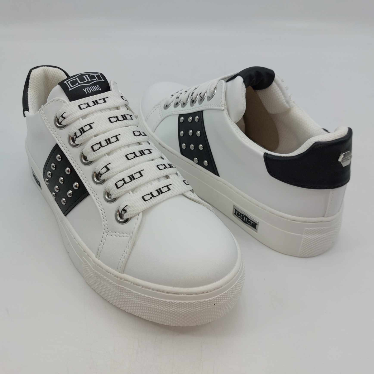 Cult Krug -Sneaker lacci...